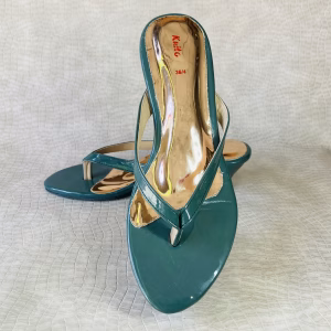 the emerald gloss sandal